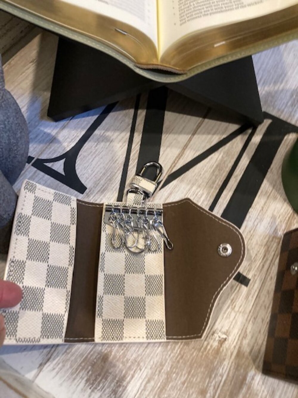 2 Keychains as a Set - Picture 2 of 3